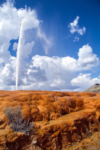 Histroic Captive Geyser in Soda Springs